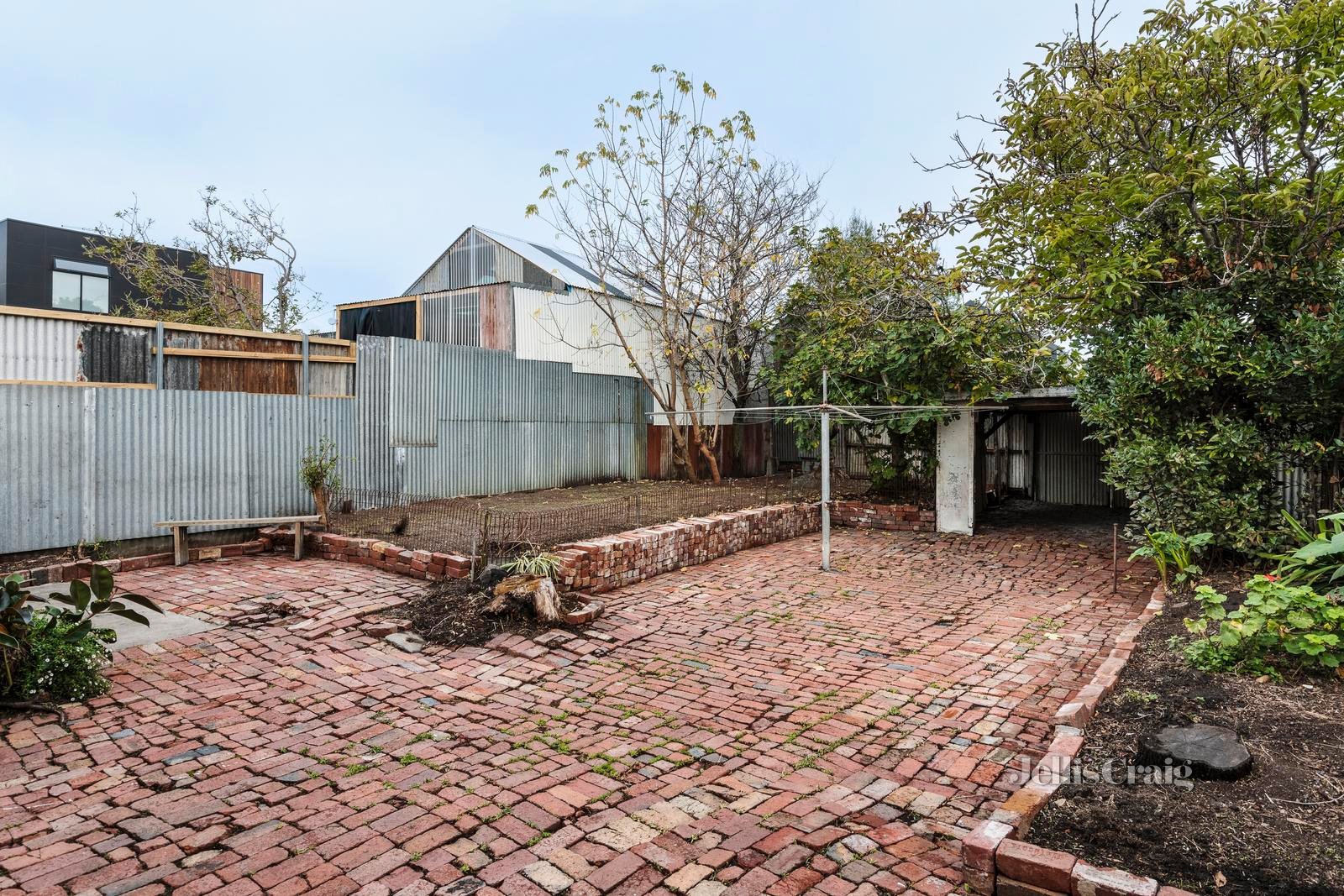 15 Helen Street, Northcote image 2