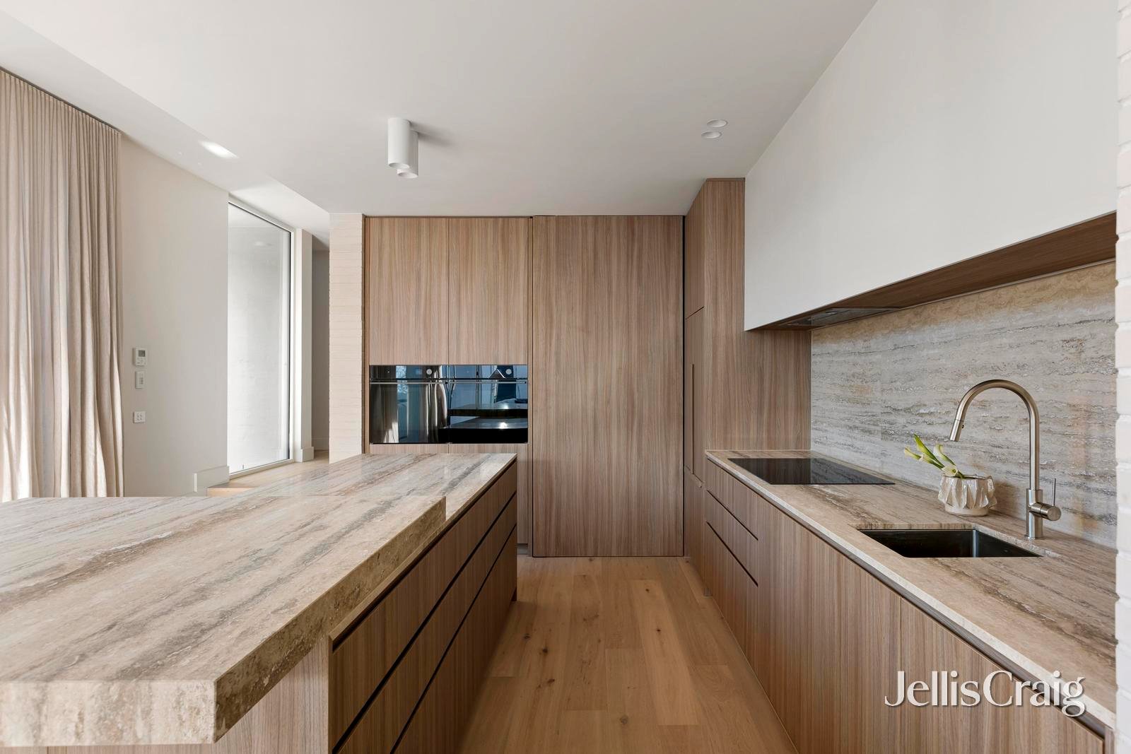 15 Helen Street, Northcote image 17