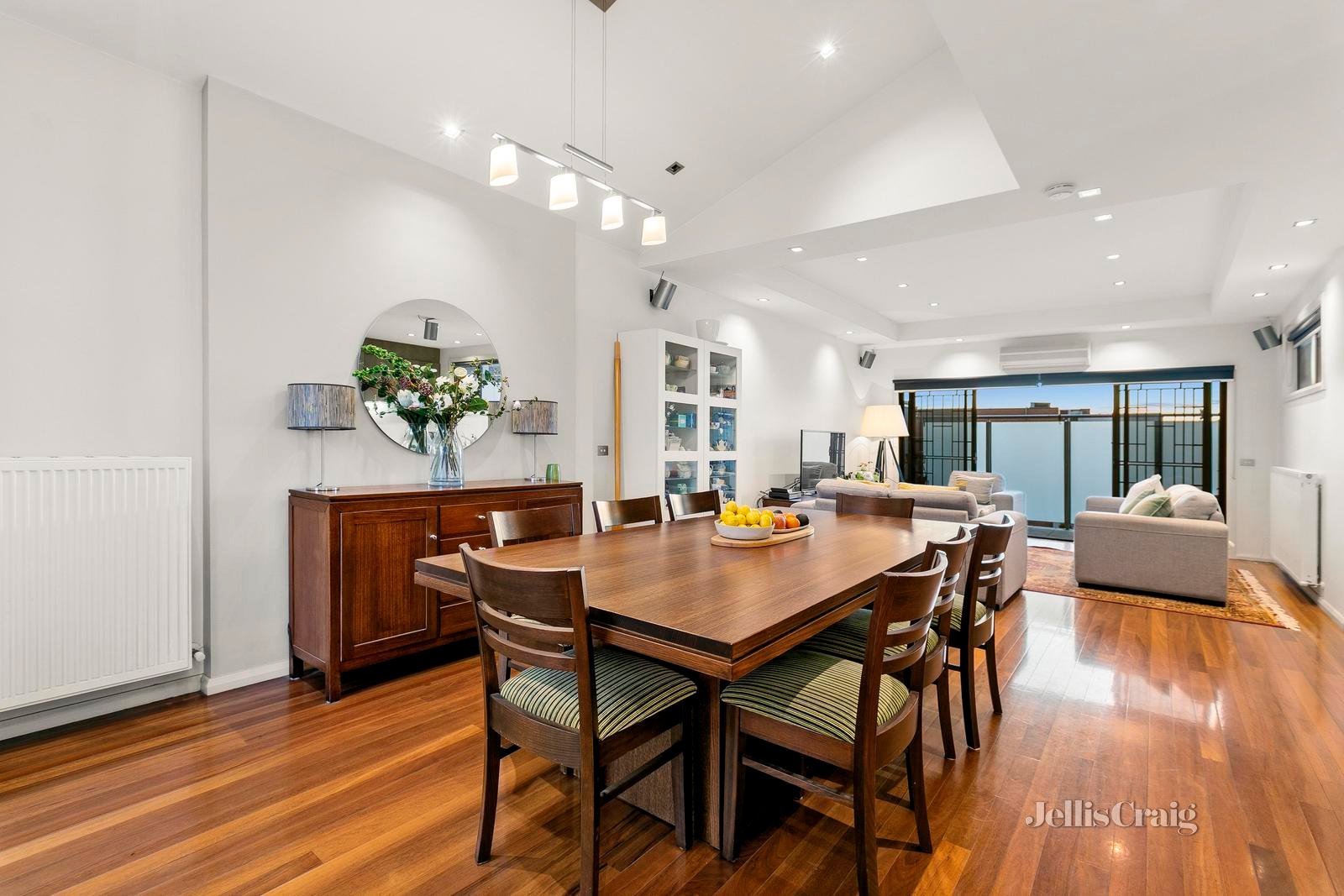 15 Heriot Place, Williamstown image 2