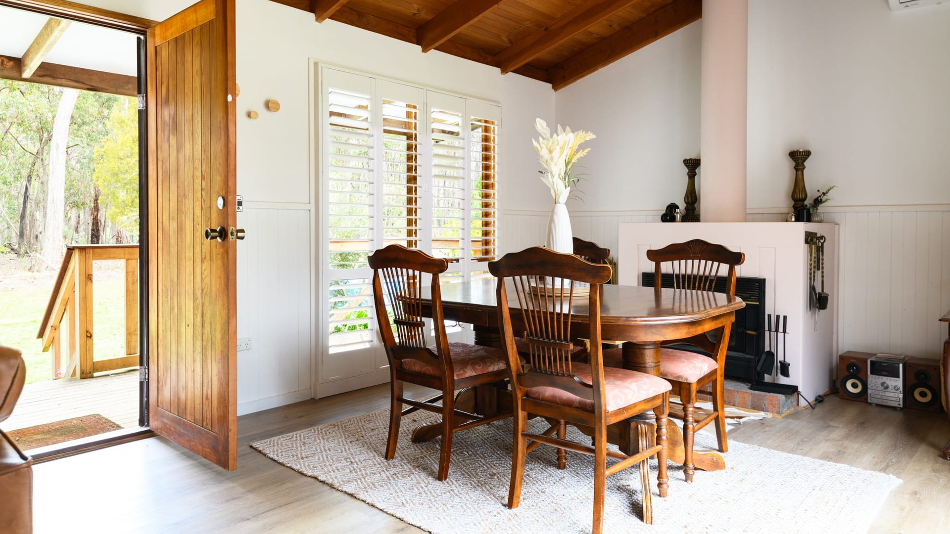 15 Hobbles Road, Wheatsheaf image 5