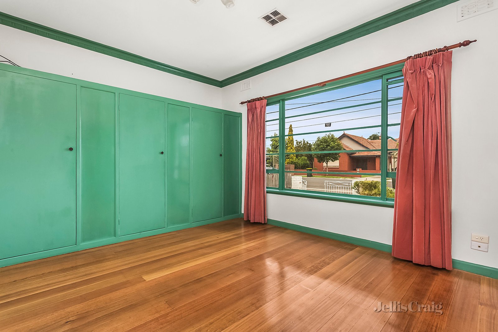 15 Holberg Street, Moonee Ponds image 5