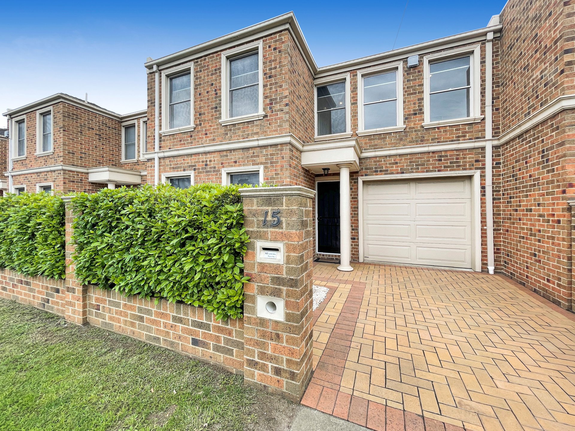 15 Hopkins Street, South Geelong image 1