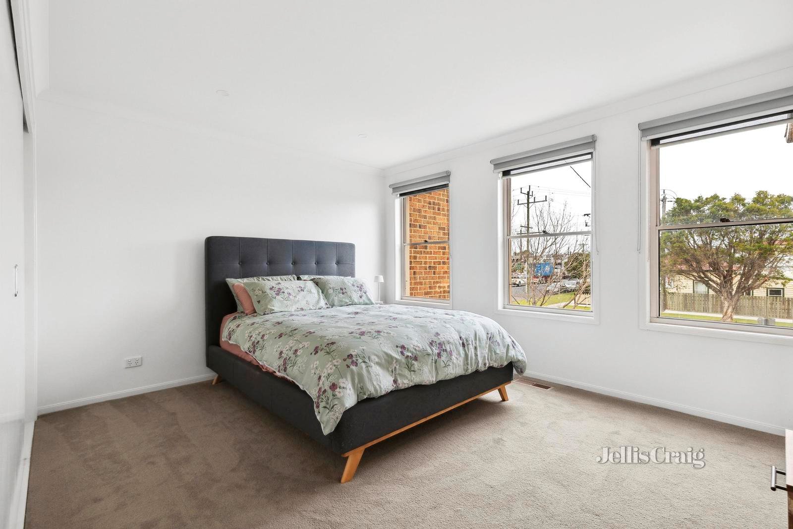 15 Hopkins Street, South Geelong image 6