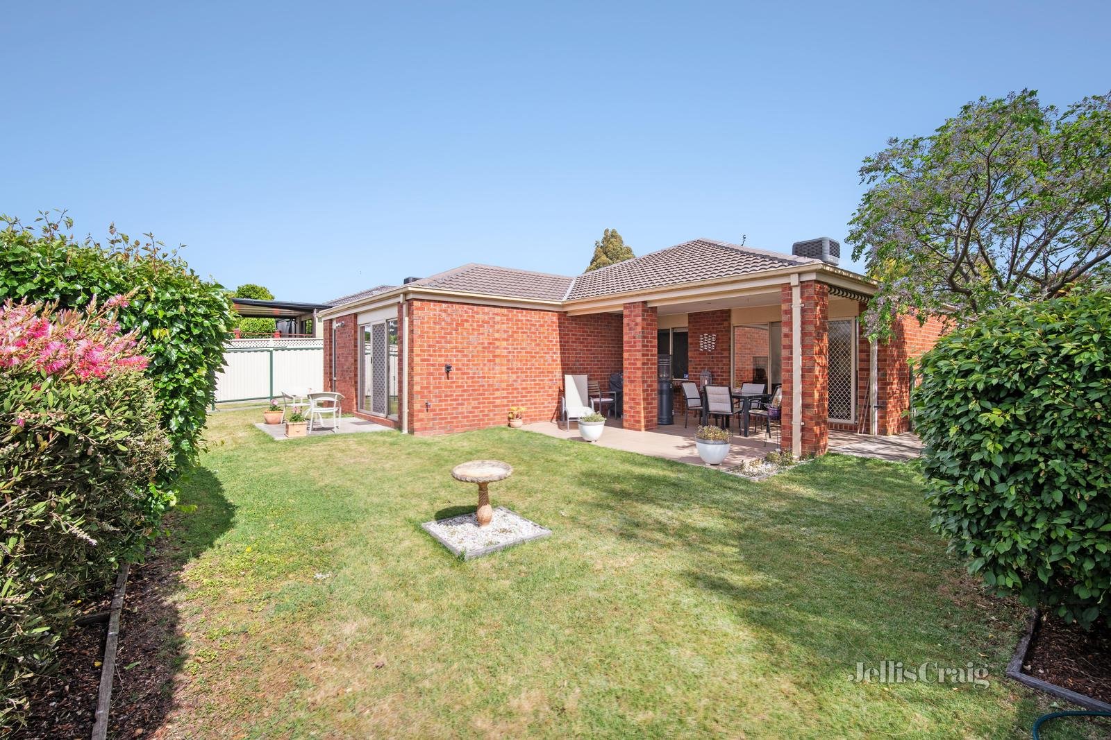 15 Horwood Drive, Canadian image 6