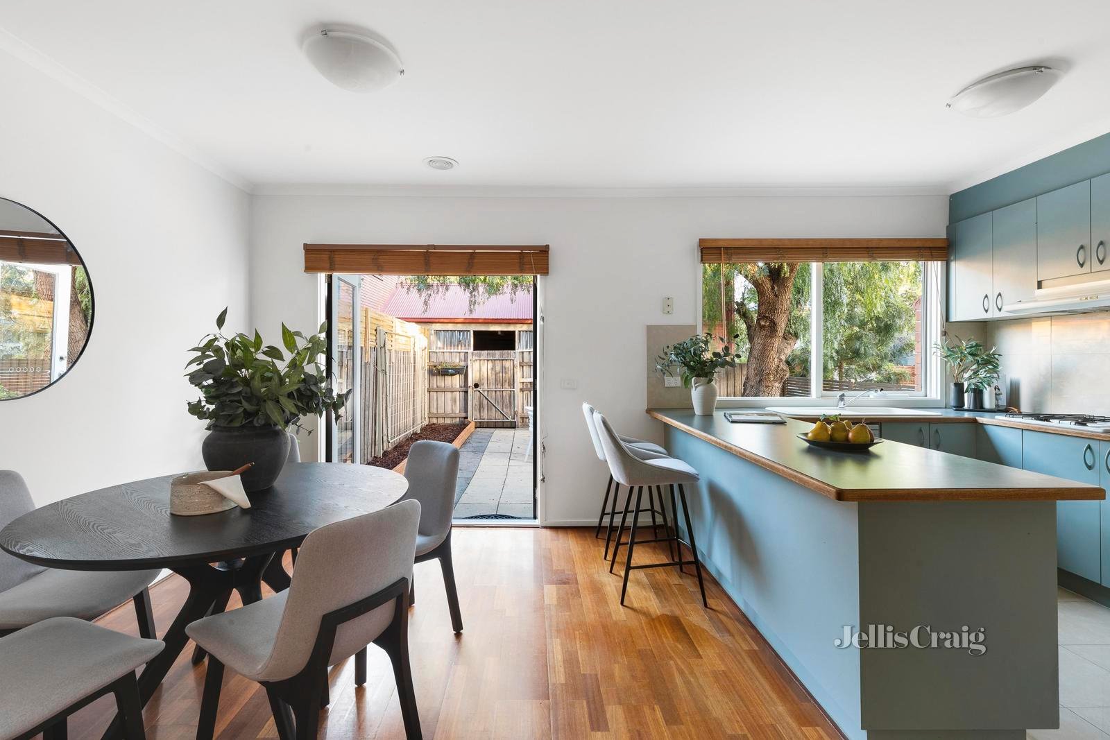 15 Howlett Street, Kensington image 3