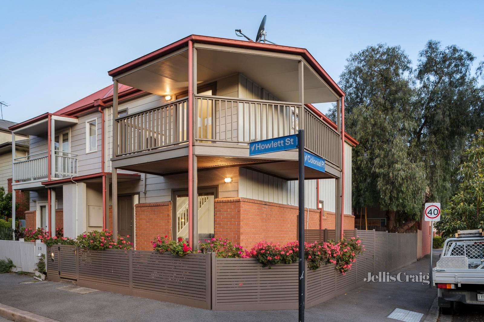 15 Howlett Street, Kensington image 12