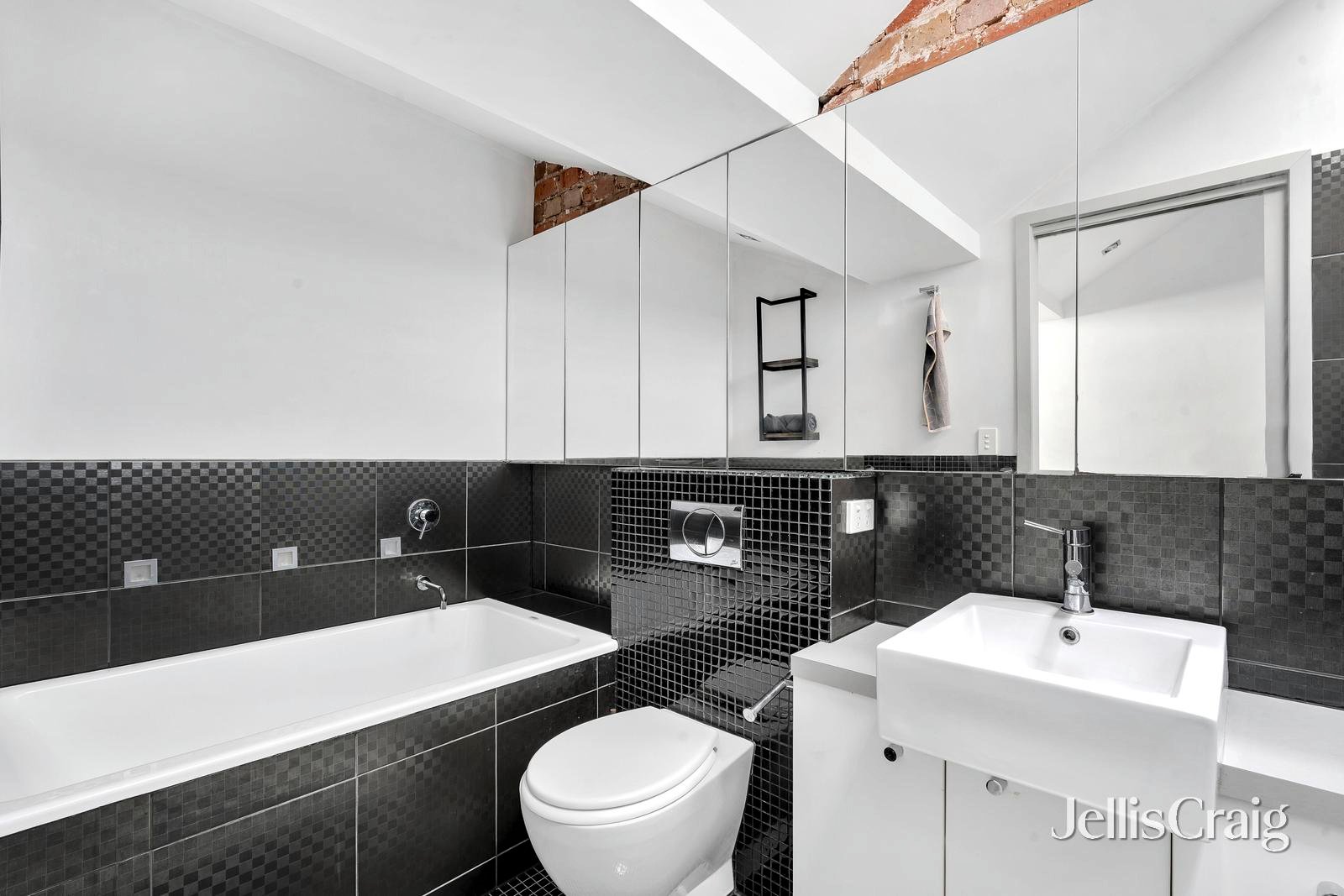 1/5 Industry Lane, Coburg image 7