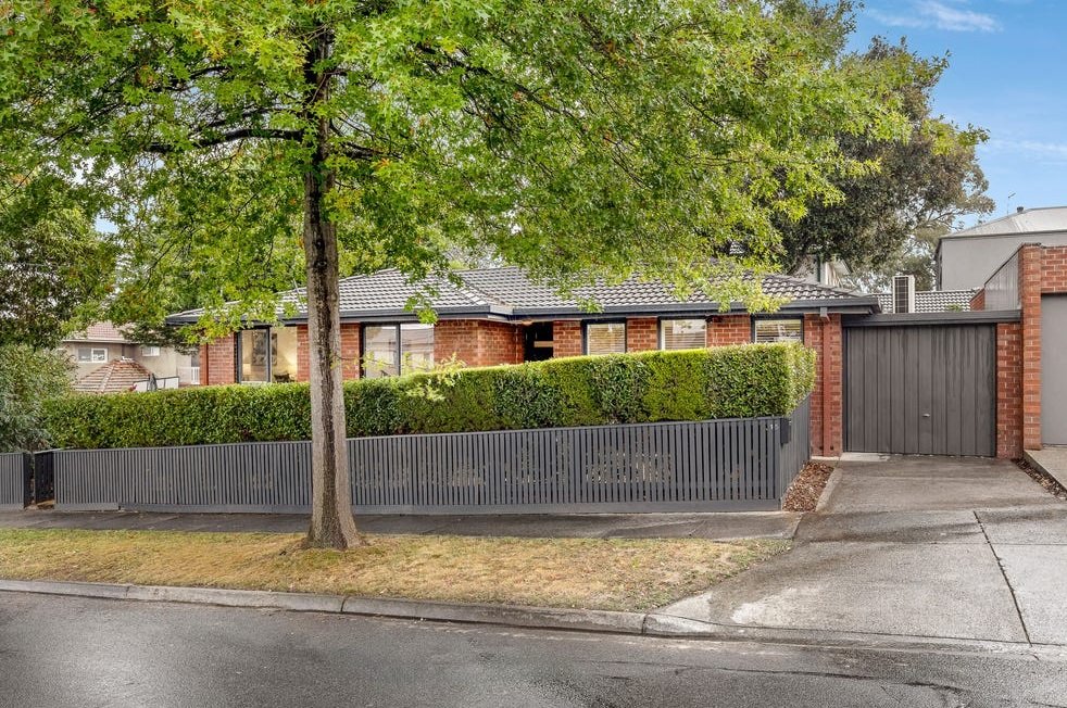 15 Inverloch Street, Box&nbsp;Hill&nbsp;South image 1