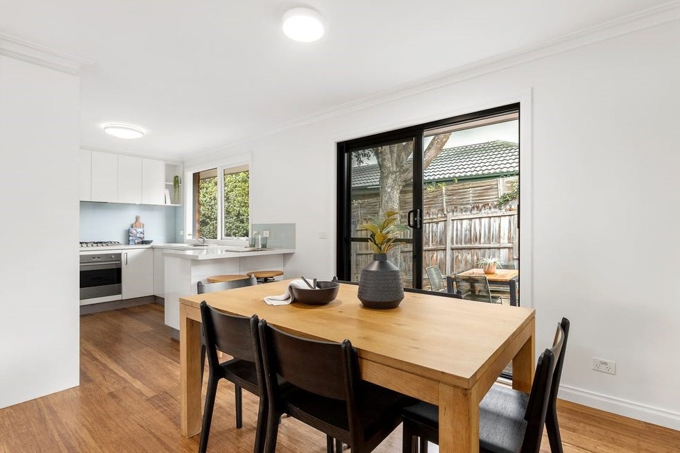 15 Inverloch Street, Box&nbsp;Hill&nbsp;South image 3