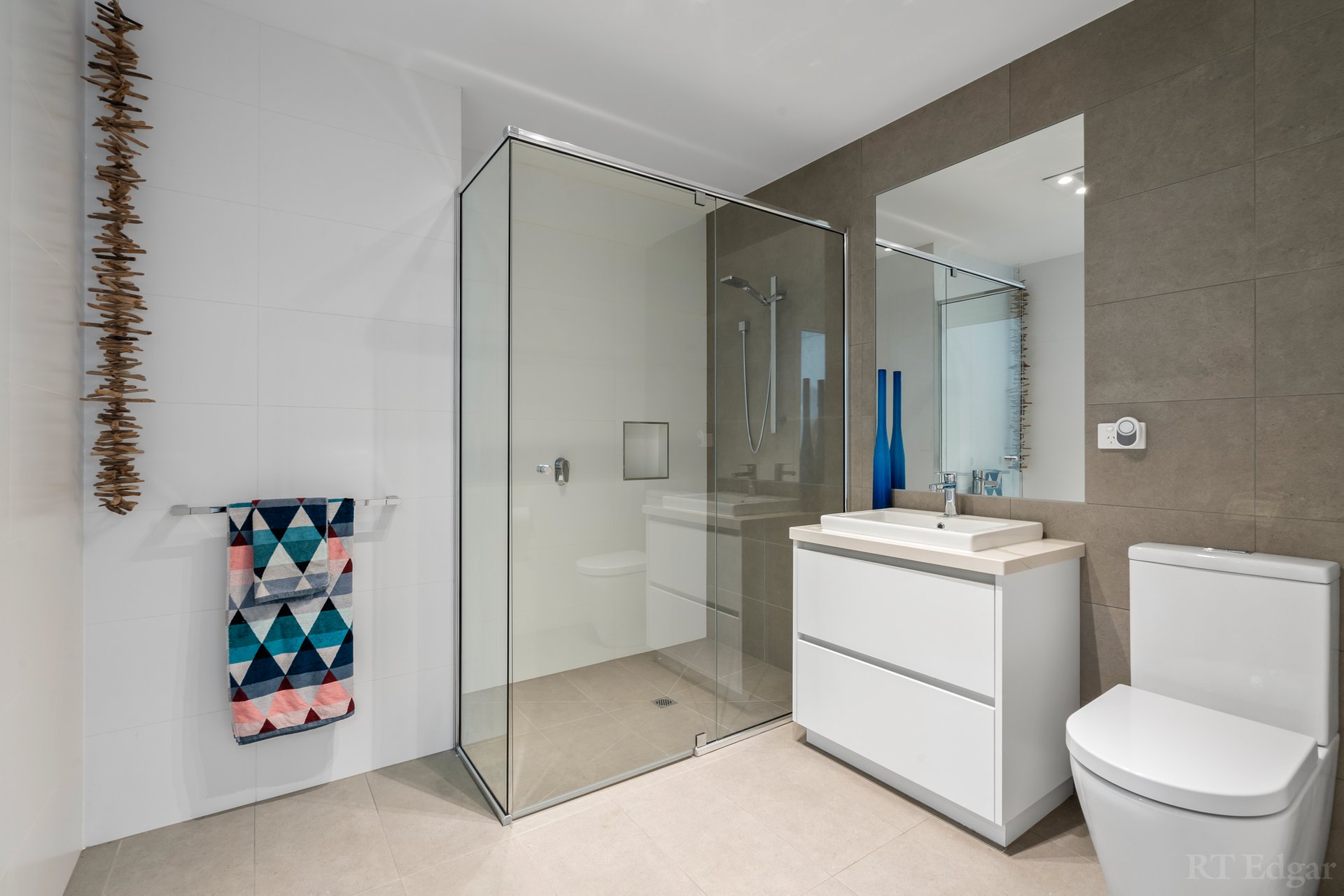 Property Gallery Thumbnail 6