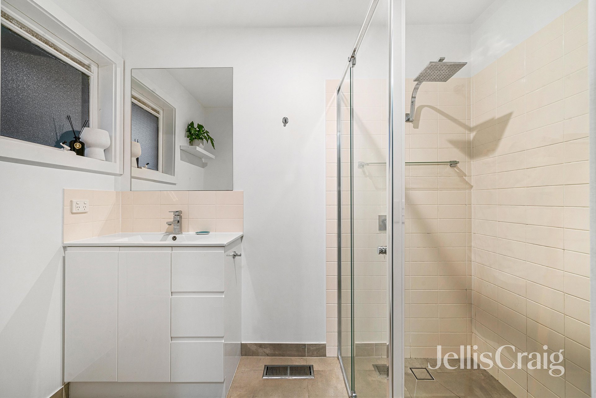 15 Ironbark Road, Diamond Creek image 8
