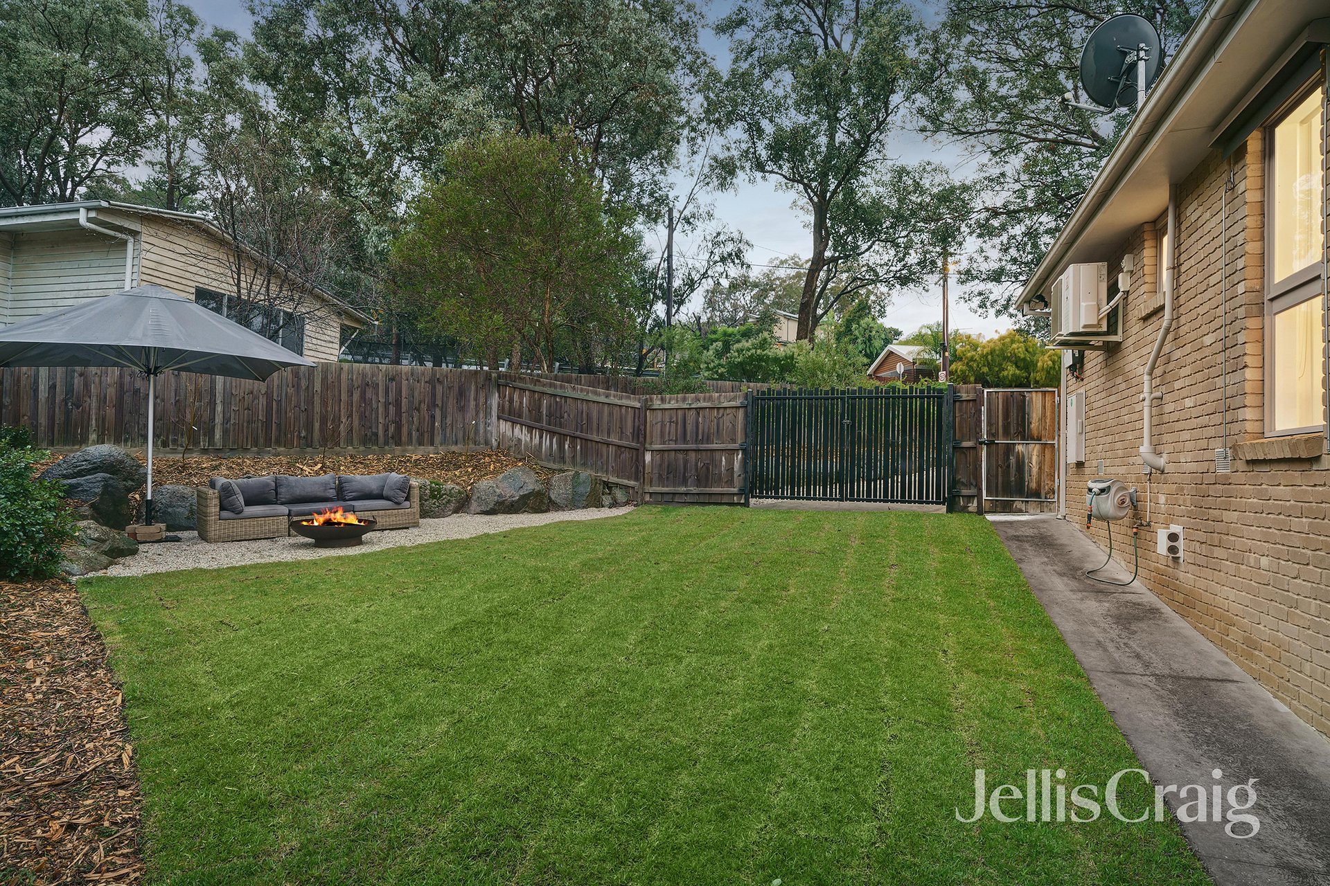15 Ironbark Road, Diamond Creek image 12