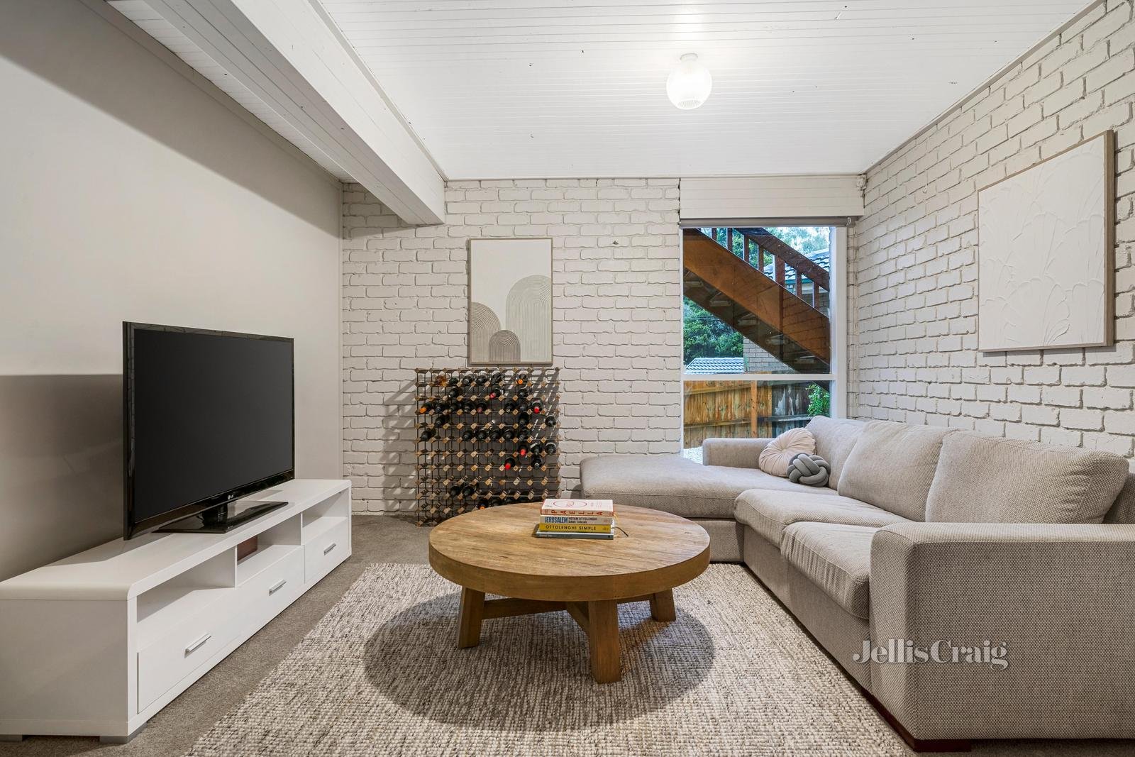 15 Ironbark Road, Diamond Creek image 5