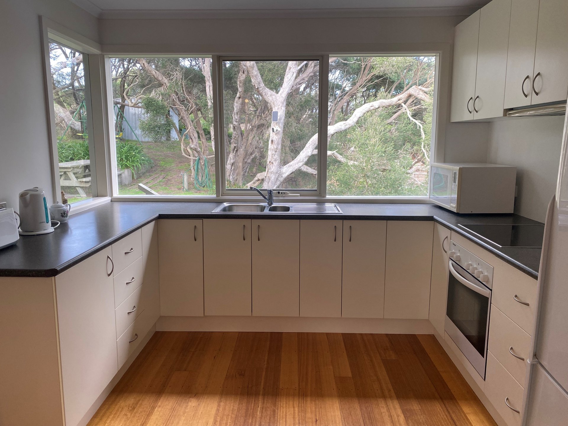15 Johns Drive, Rye image 2