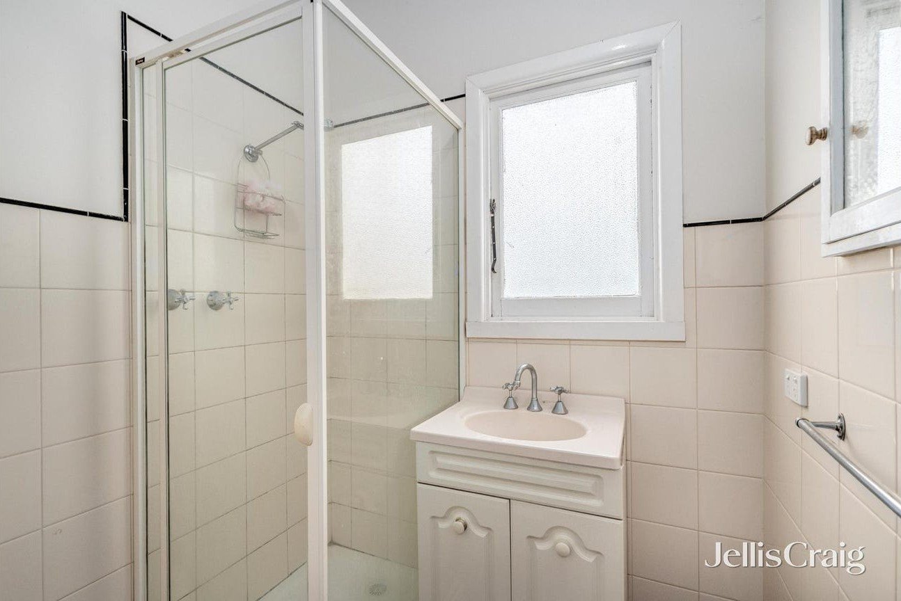 15 Johnston Street, Burwood image 5