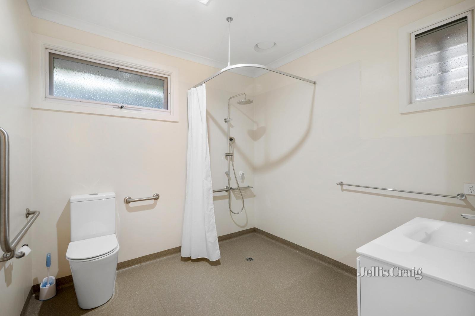 15 Joy Street, Mount Waverley image 8