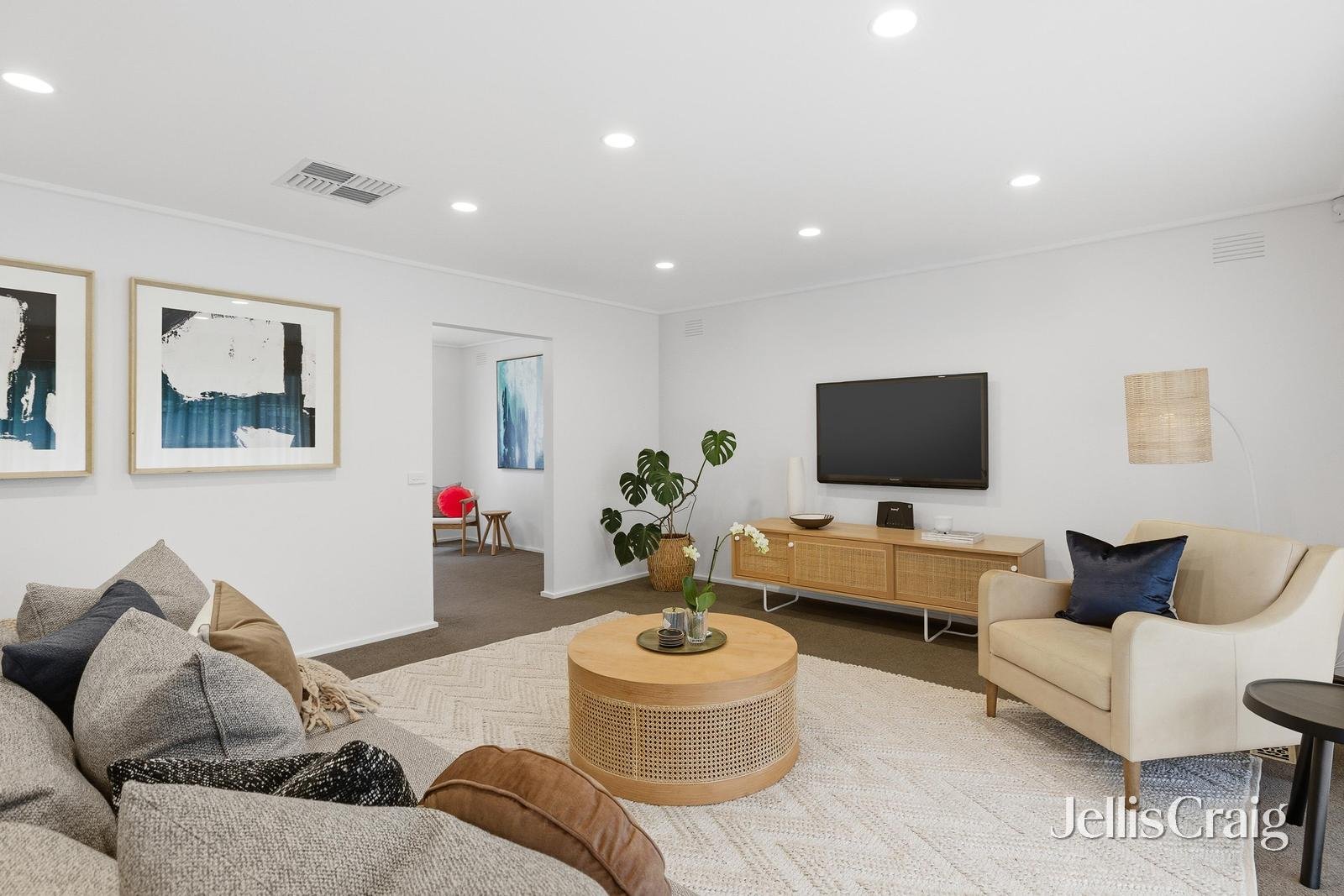 15 Karnak Court, Glen&nbsp;Waverley image 2
