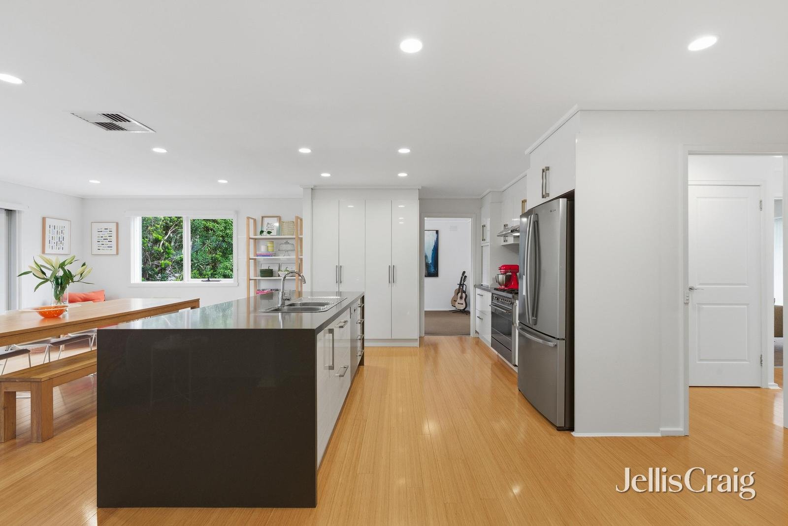 15 Karnak Court, Glen&nbsp;Waverley image 5