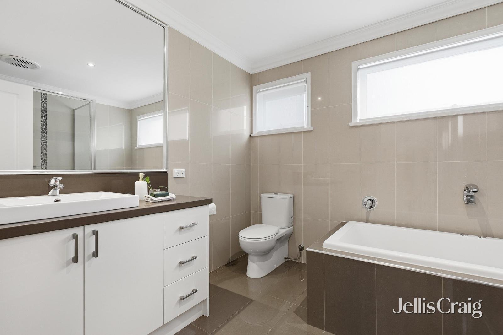 15 Karnak Court, Glen&nbsp;Waverley image 12