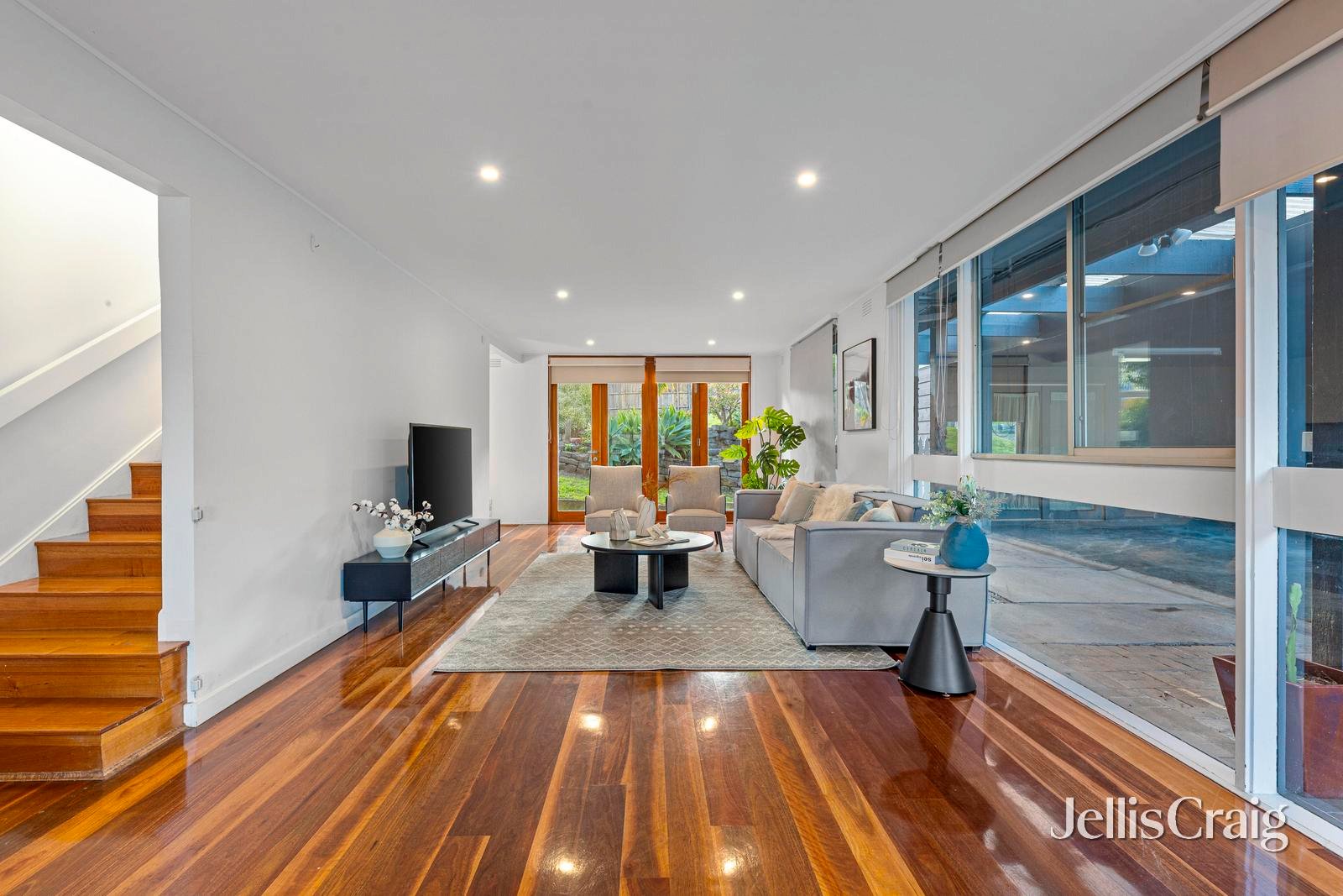 15 Kay Street, Mount Waverley image 2