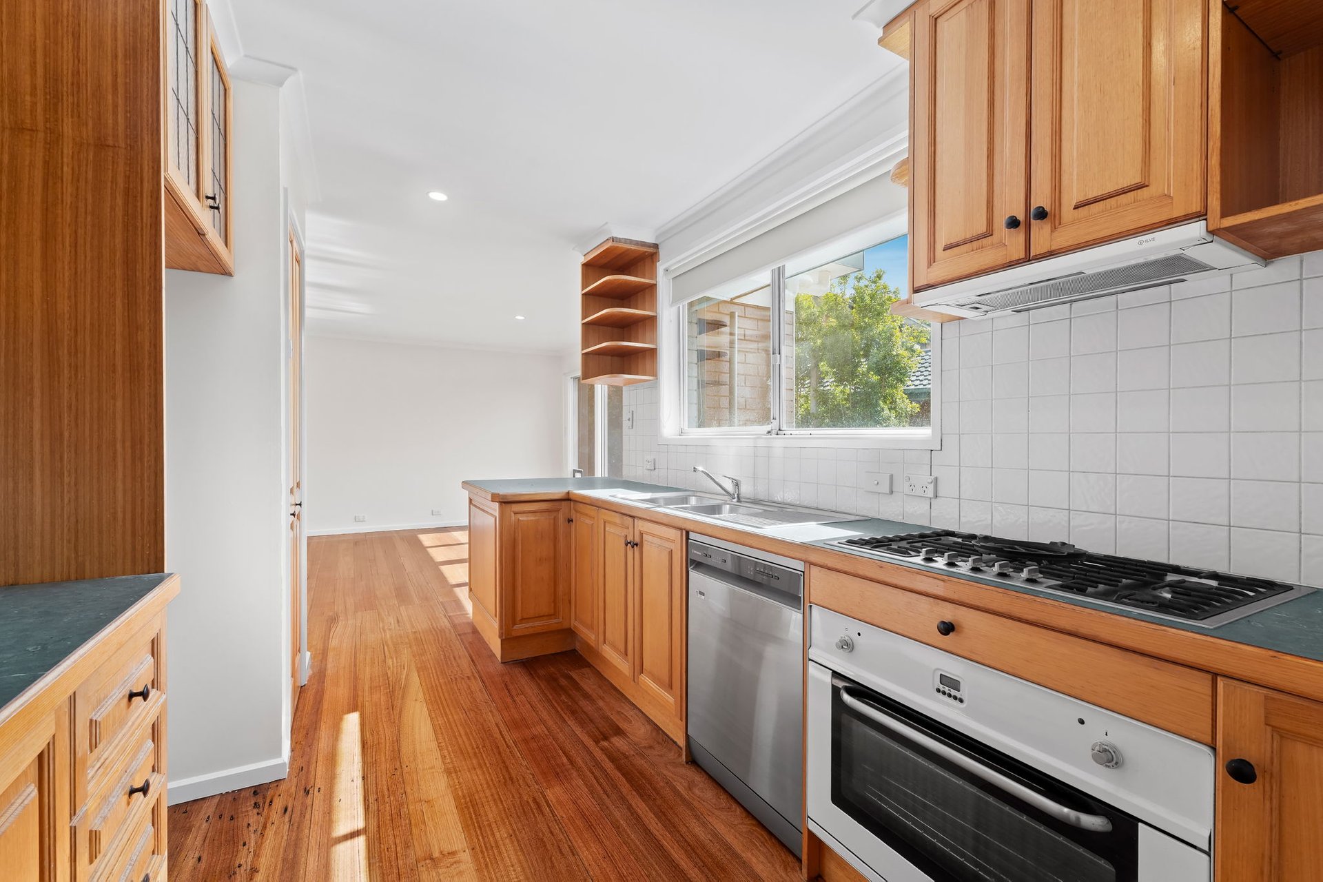 15 Kenwood Crescent, Ringwood image 5