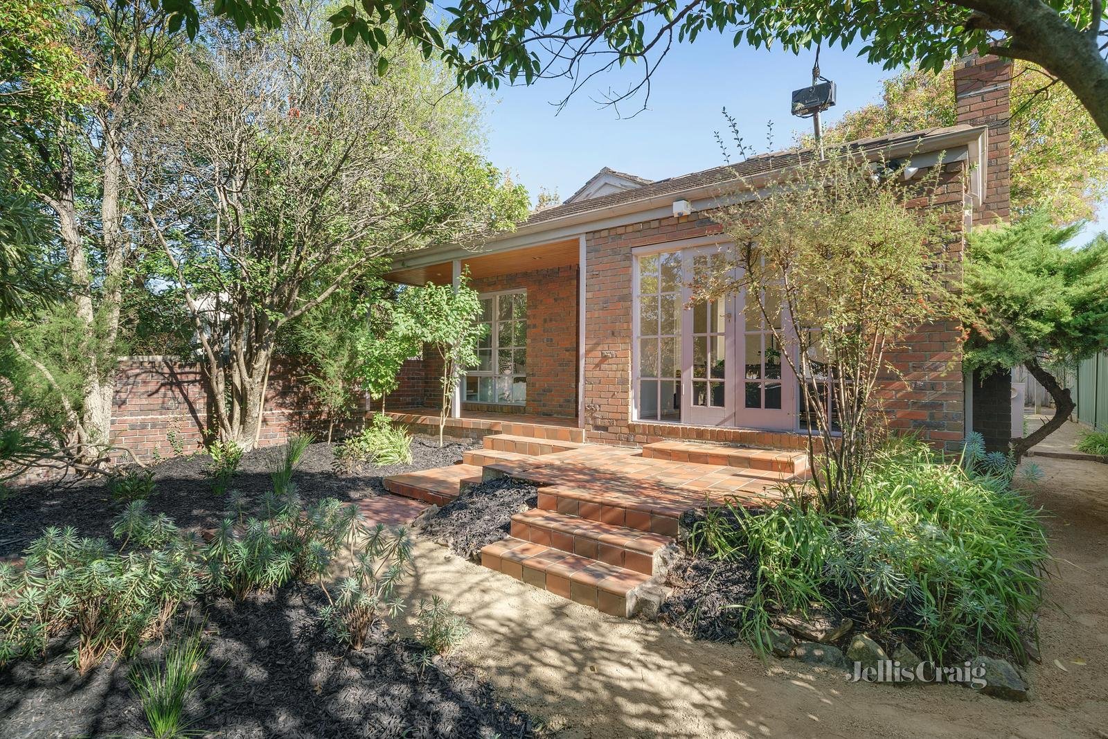 1/5 King Street, Balwyn image 1