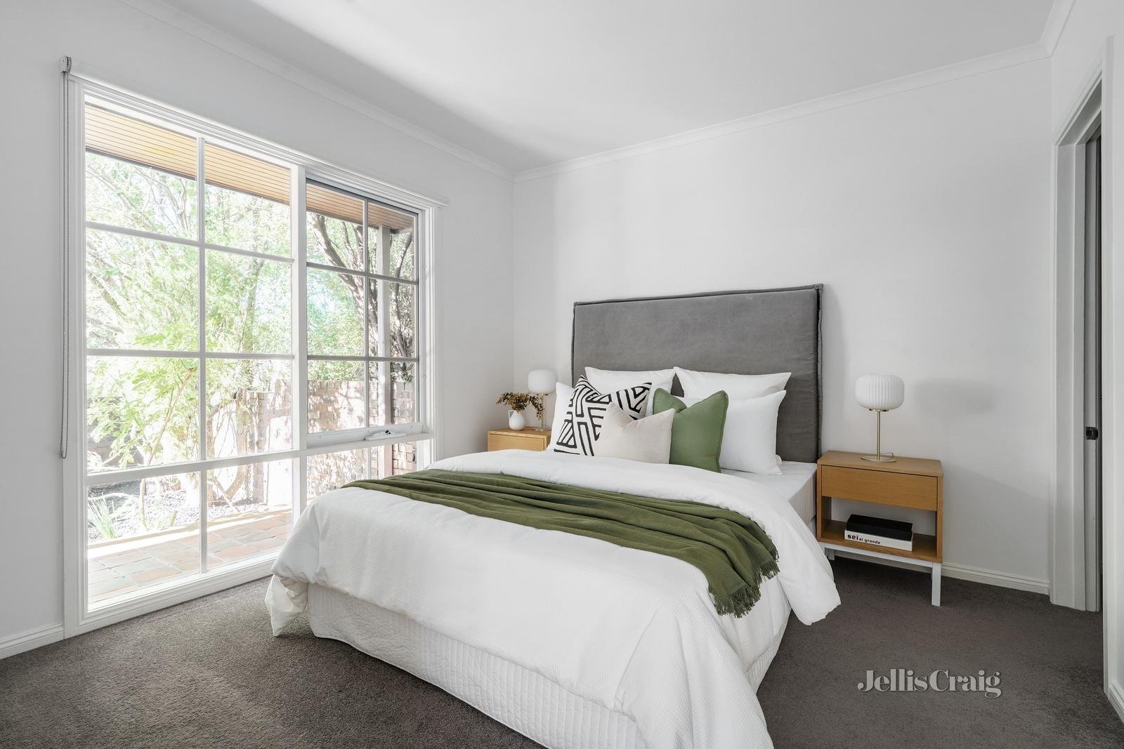 1/5 King Street, Balwyn image 7