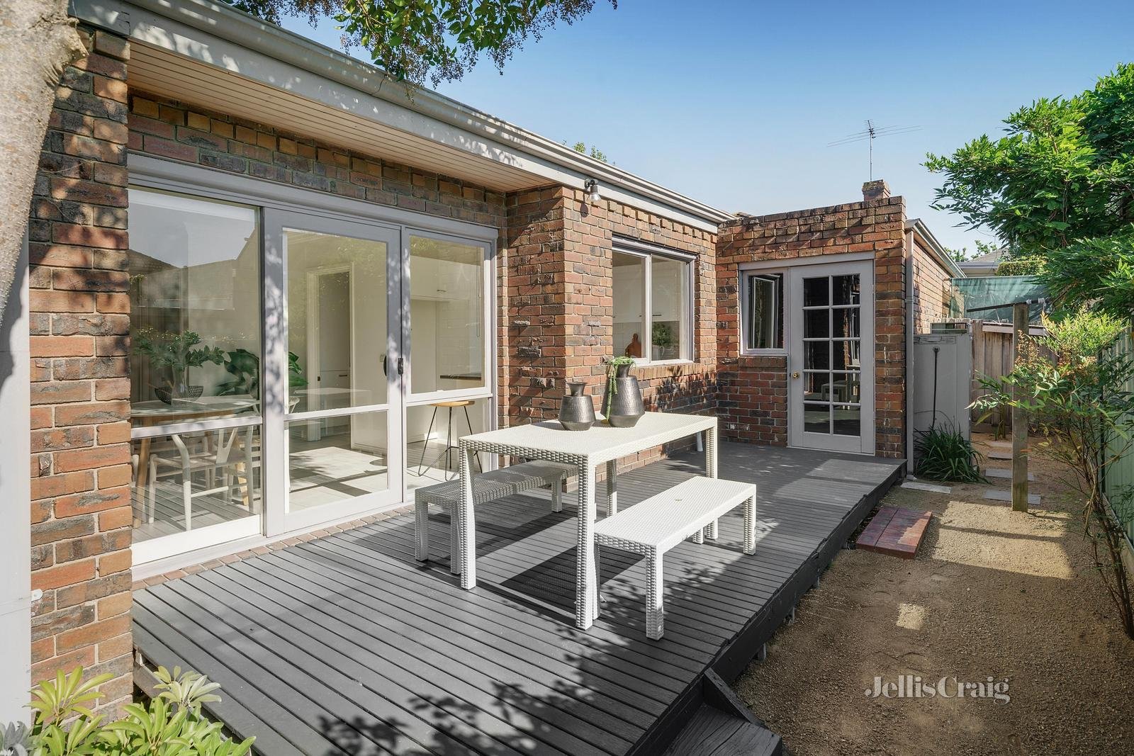 1/5 King Street, Balwyn image 9