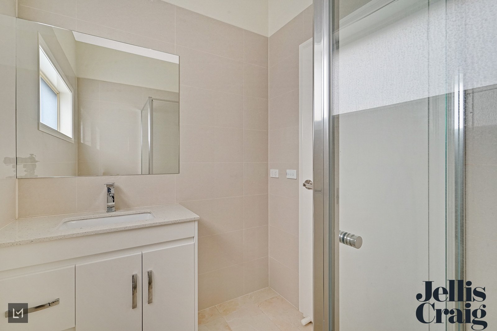 1/5 Kingsley Grove, Mount Waverley image 6