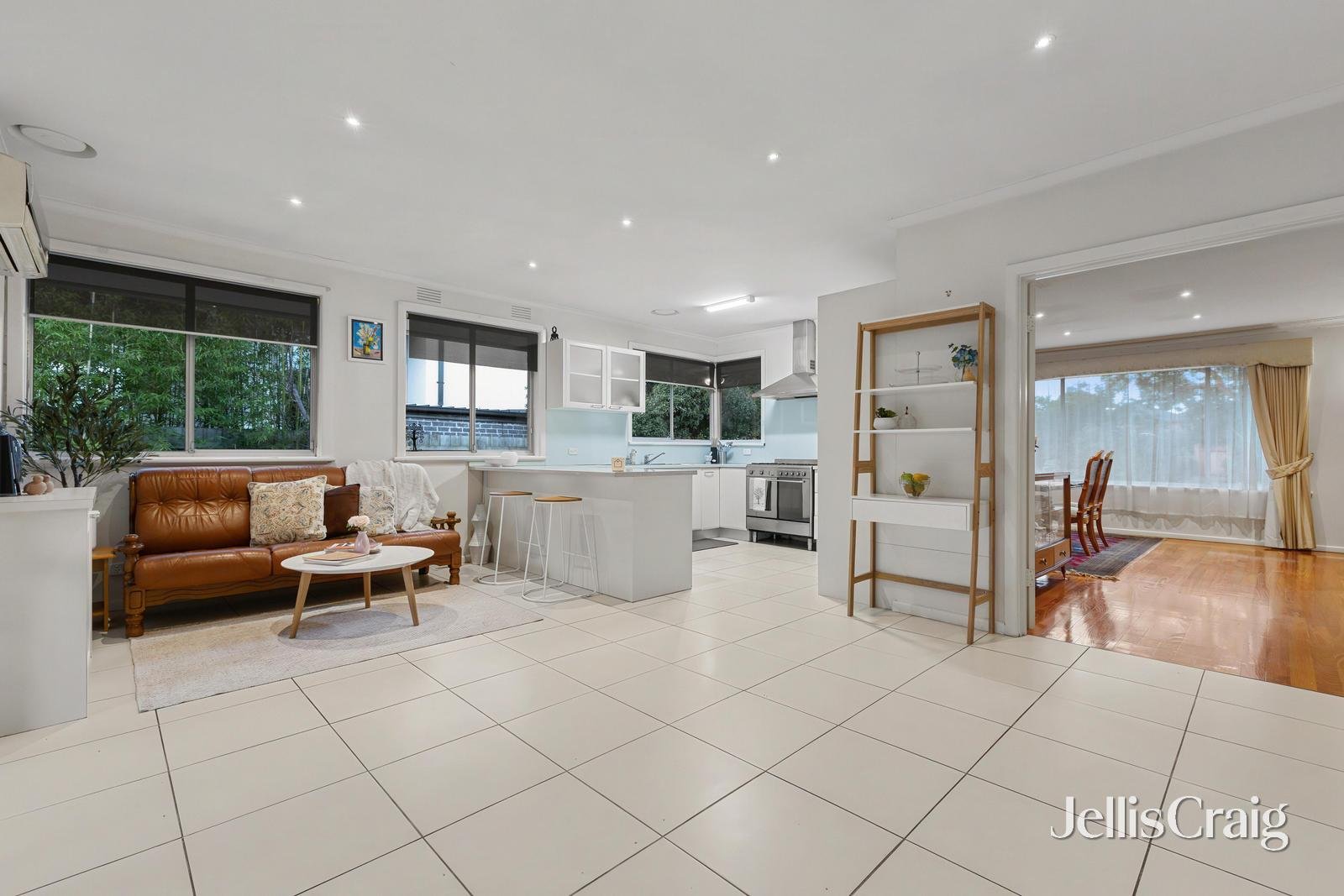 15 Kingswood Avenue, Mount&nbsp;Waverley image 3