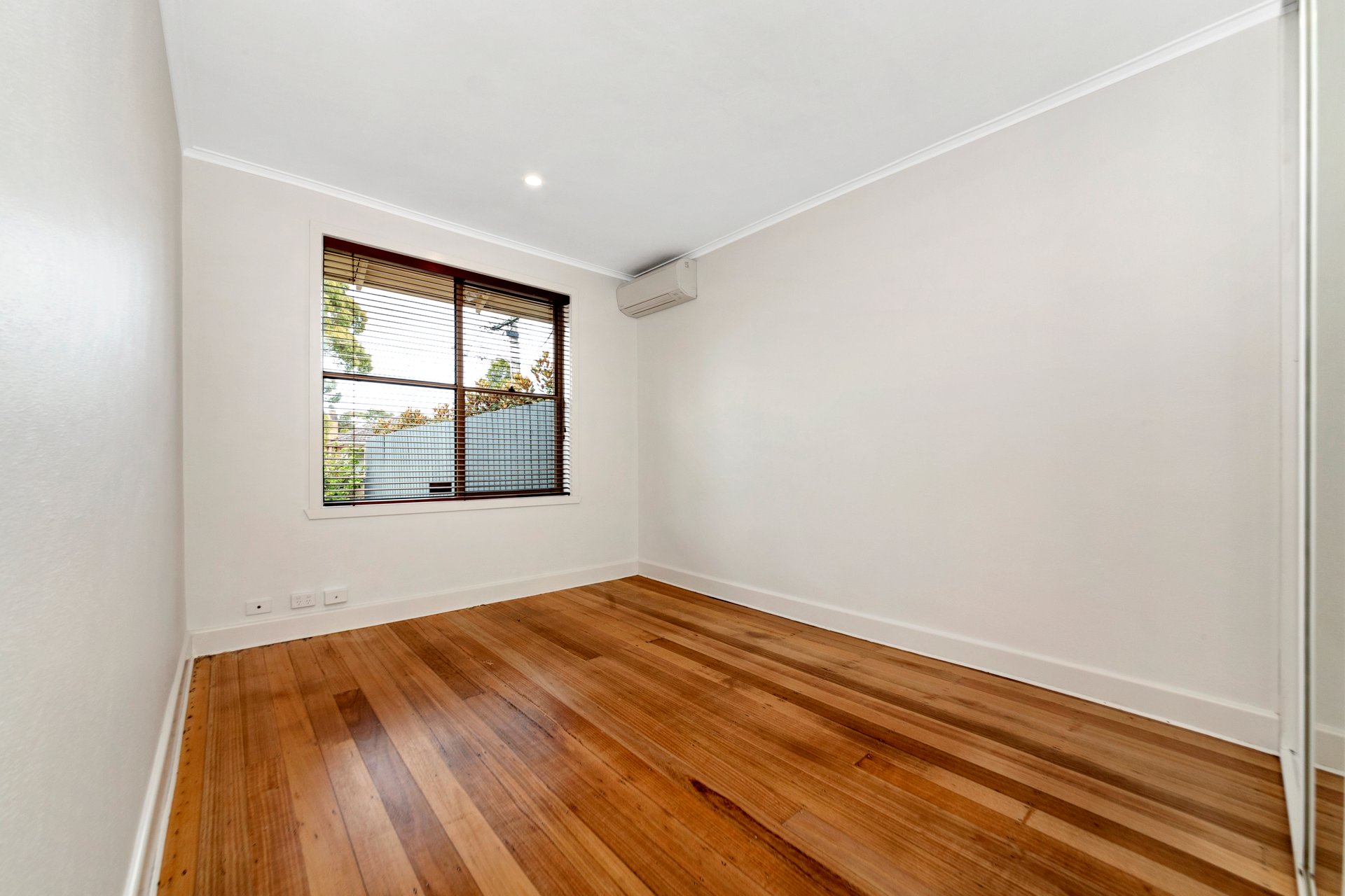 1 / 5 Kinross Street Hampton East
