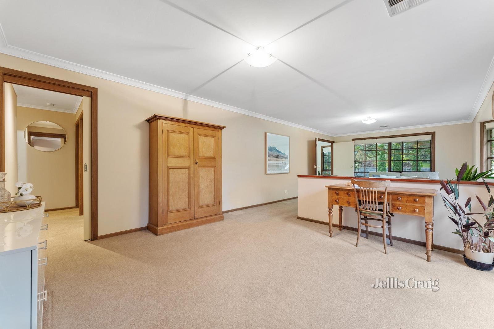 15 Kirkford Drive, Mooroolbark image 3