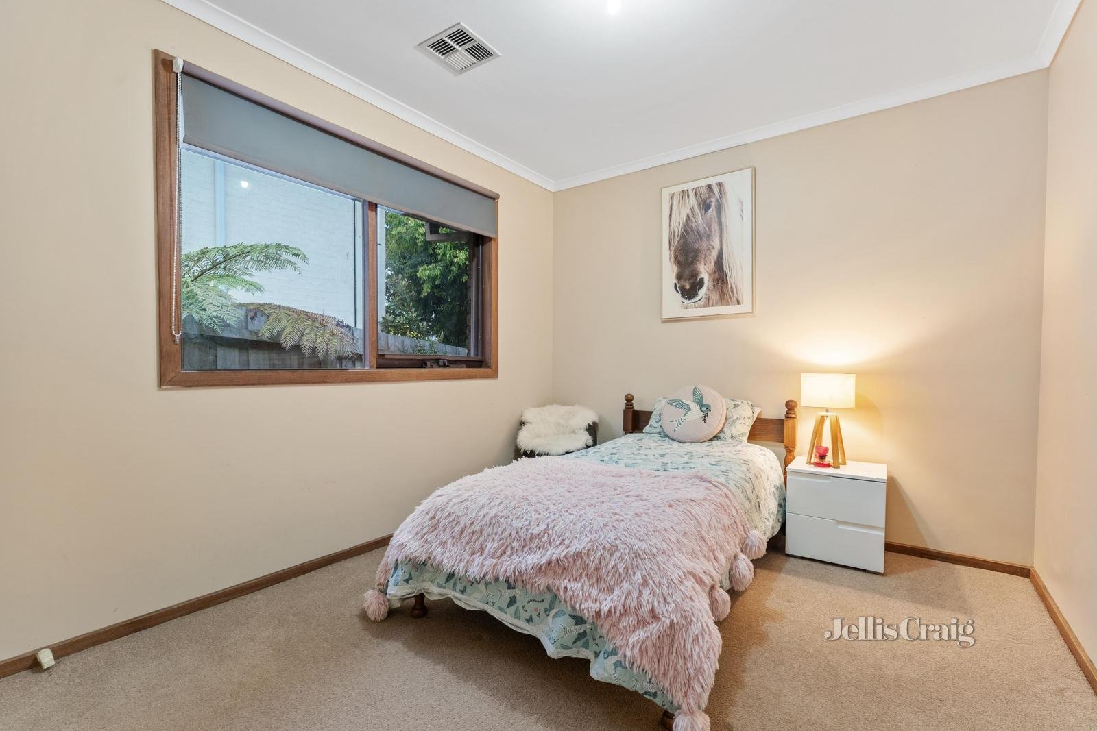 15 Kirkford Drive, Mooroolbark image 12