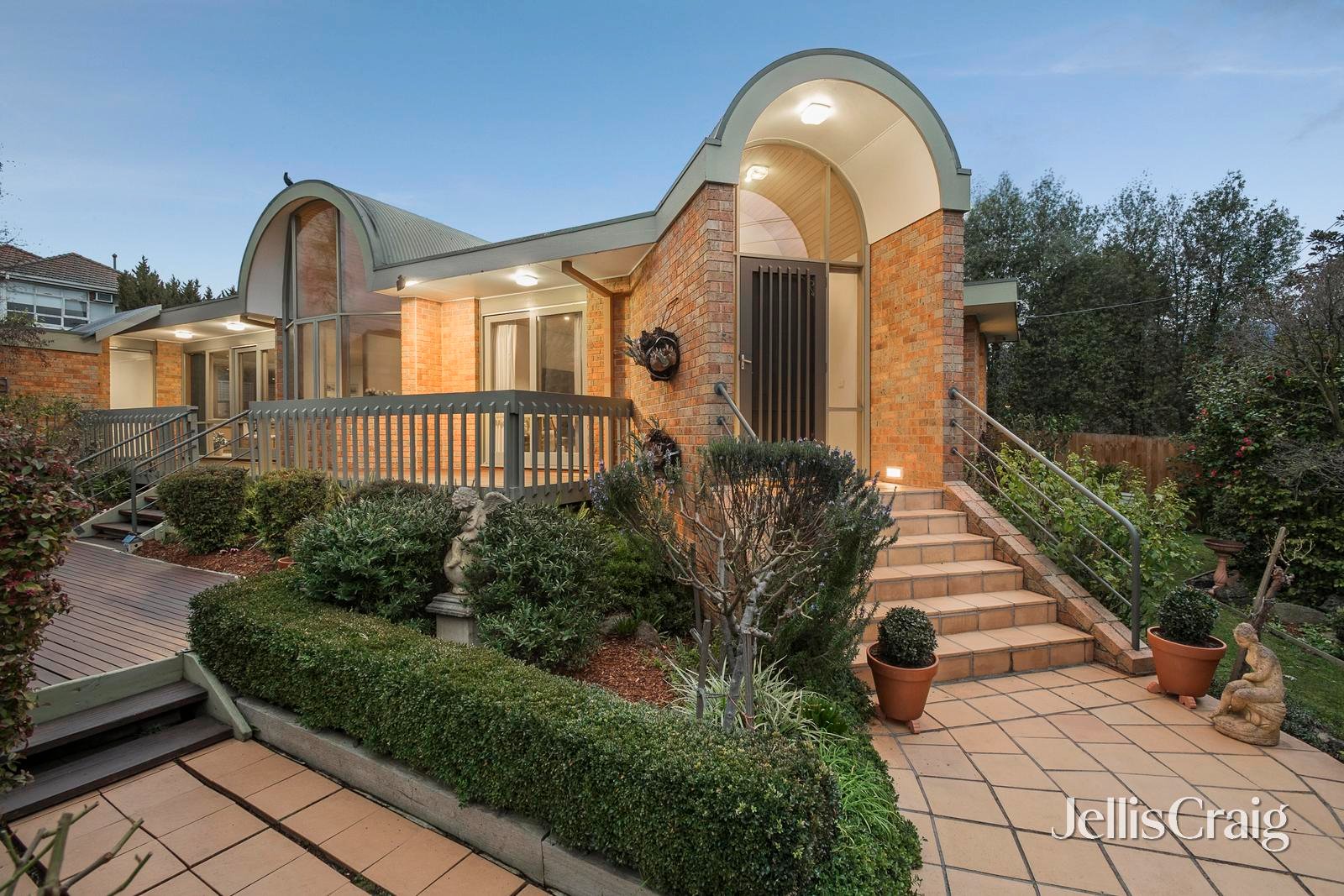 15 Lady Lochs Drive, Kew image 2