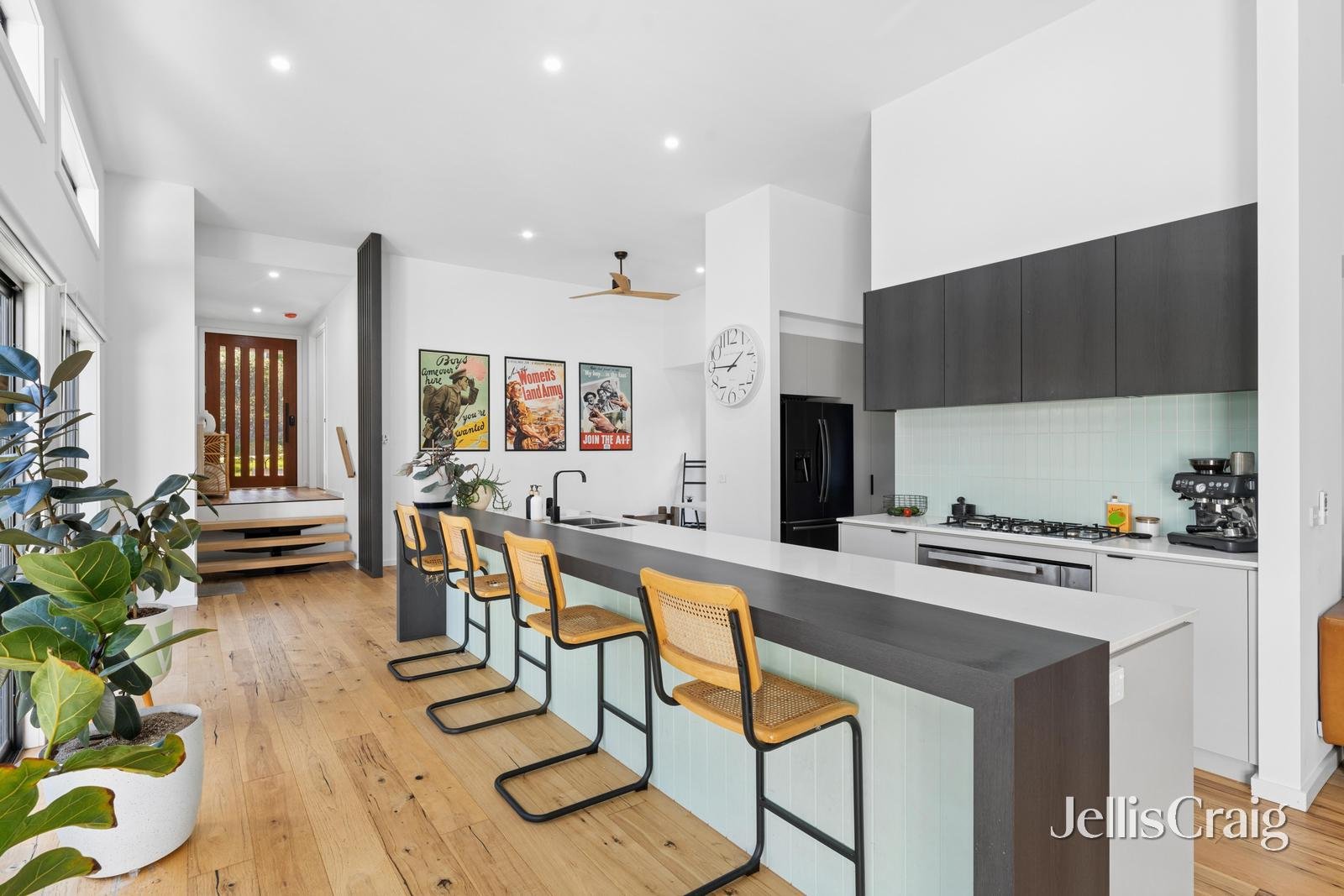 15 Landale Avenue, Mount&nbsp;Clear image 2