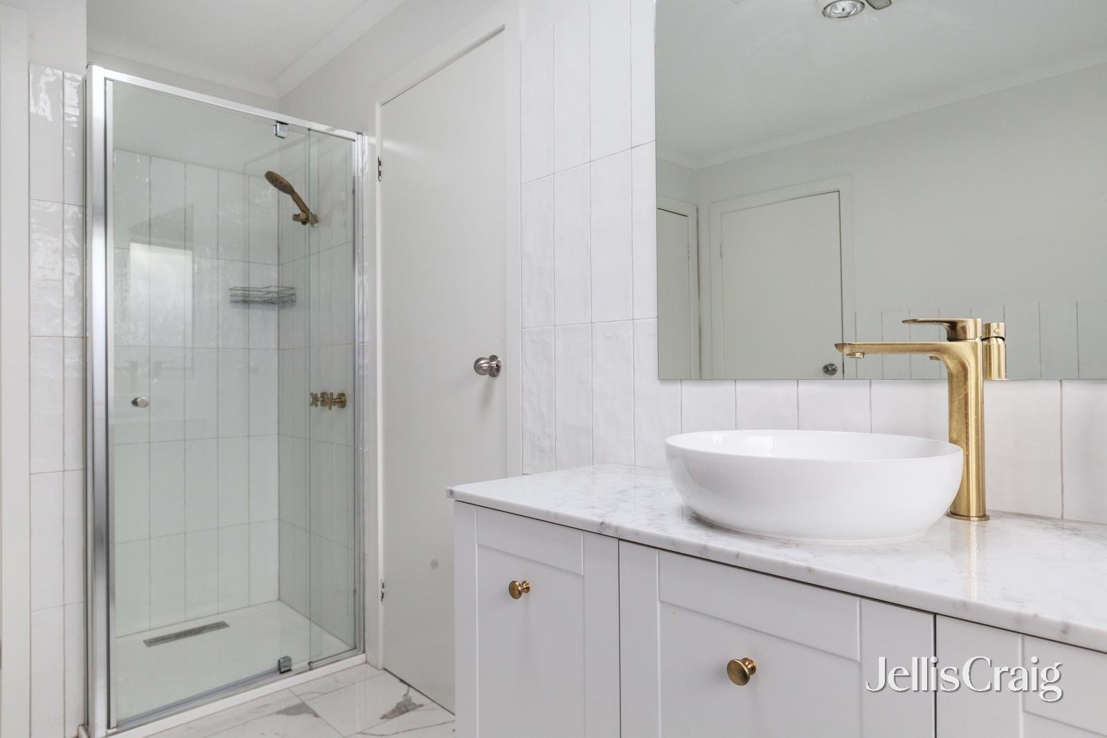 15 Law Street, Briar Hill image 8