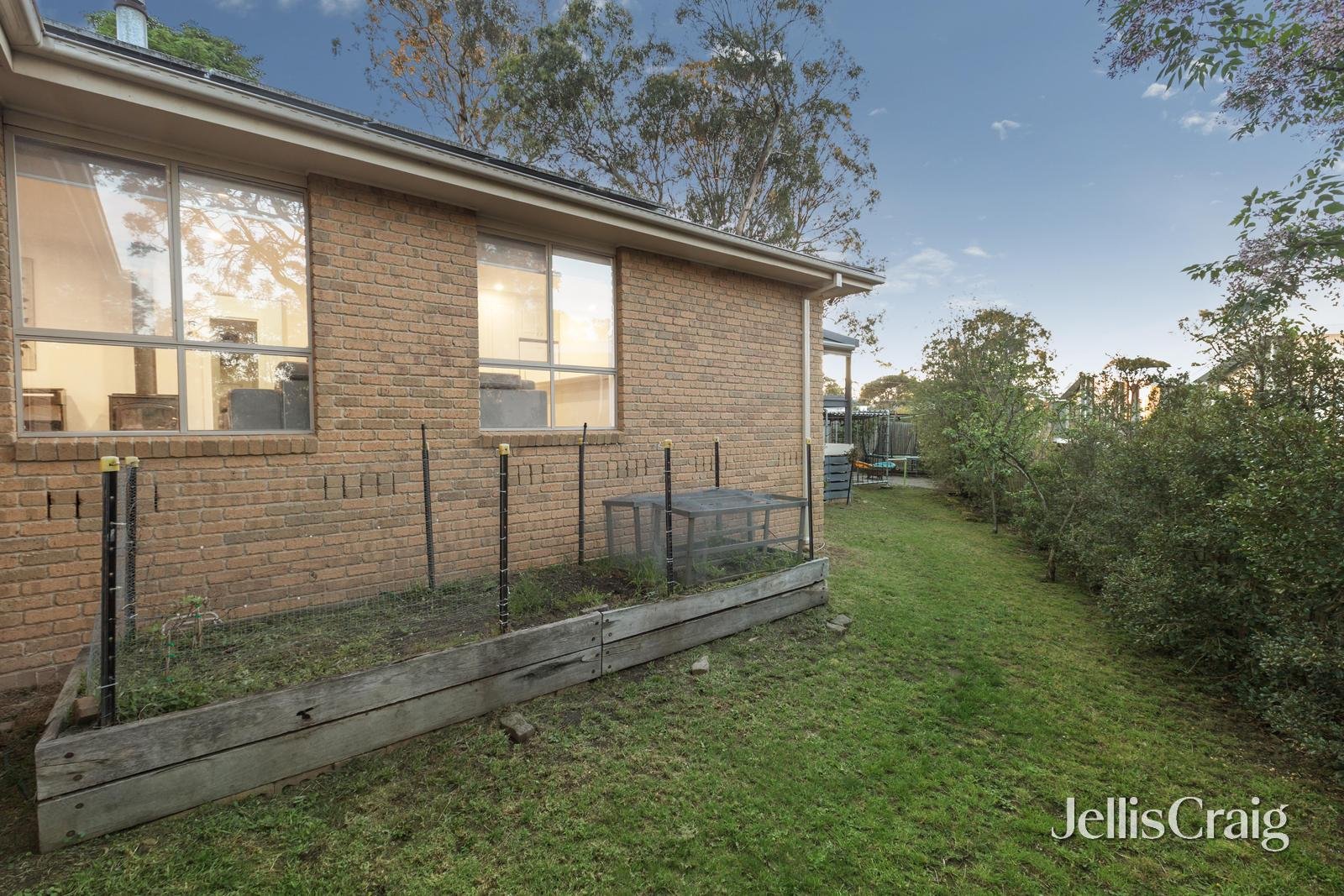 15 Law Street, Briar Hill image 13