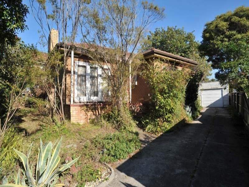 15 Lawford Street, Box Hill North image 2