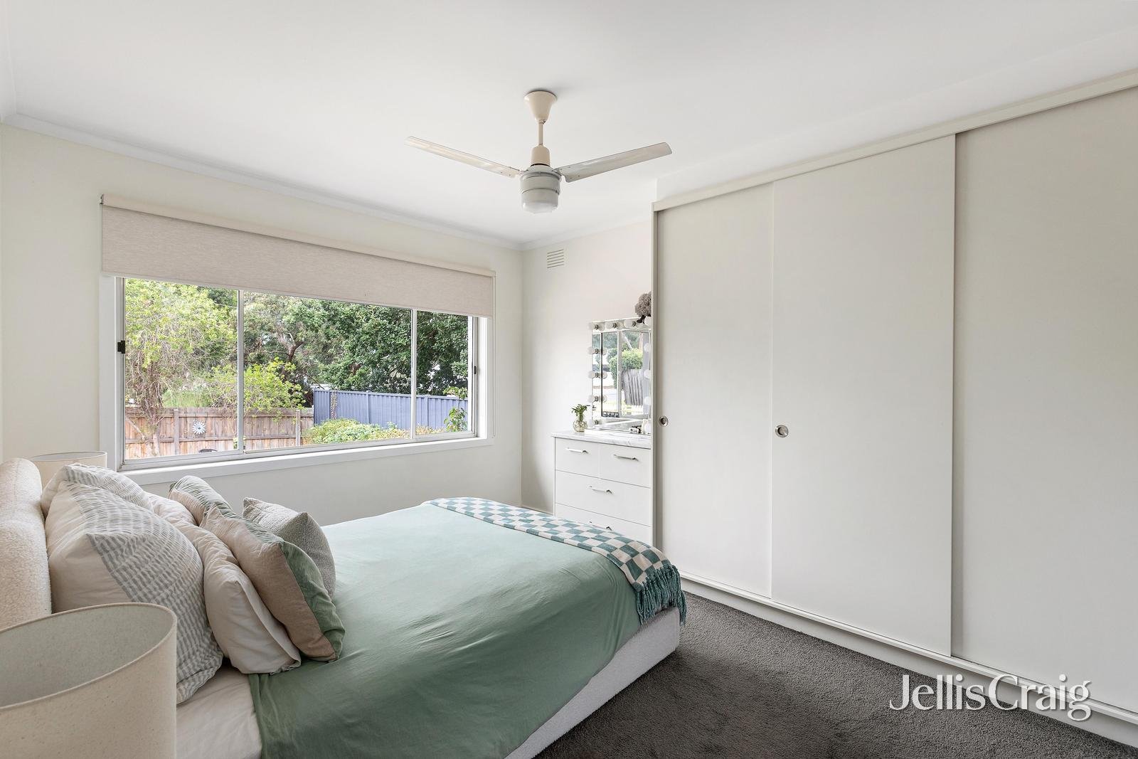 1/5 Leach Street, Briar&nbsp;Hill image 8