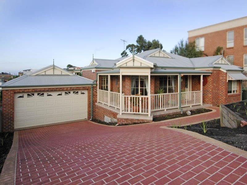 15 Leigh Road, Highton image 1