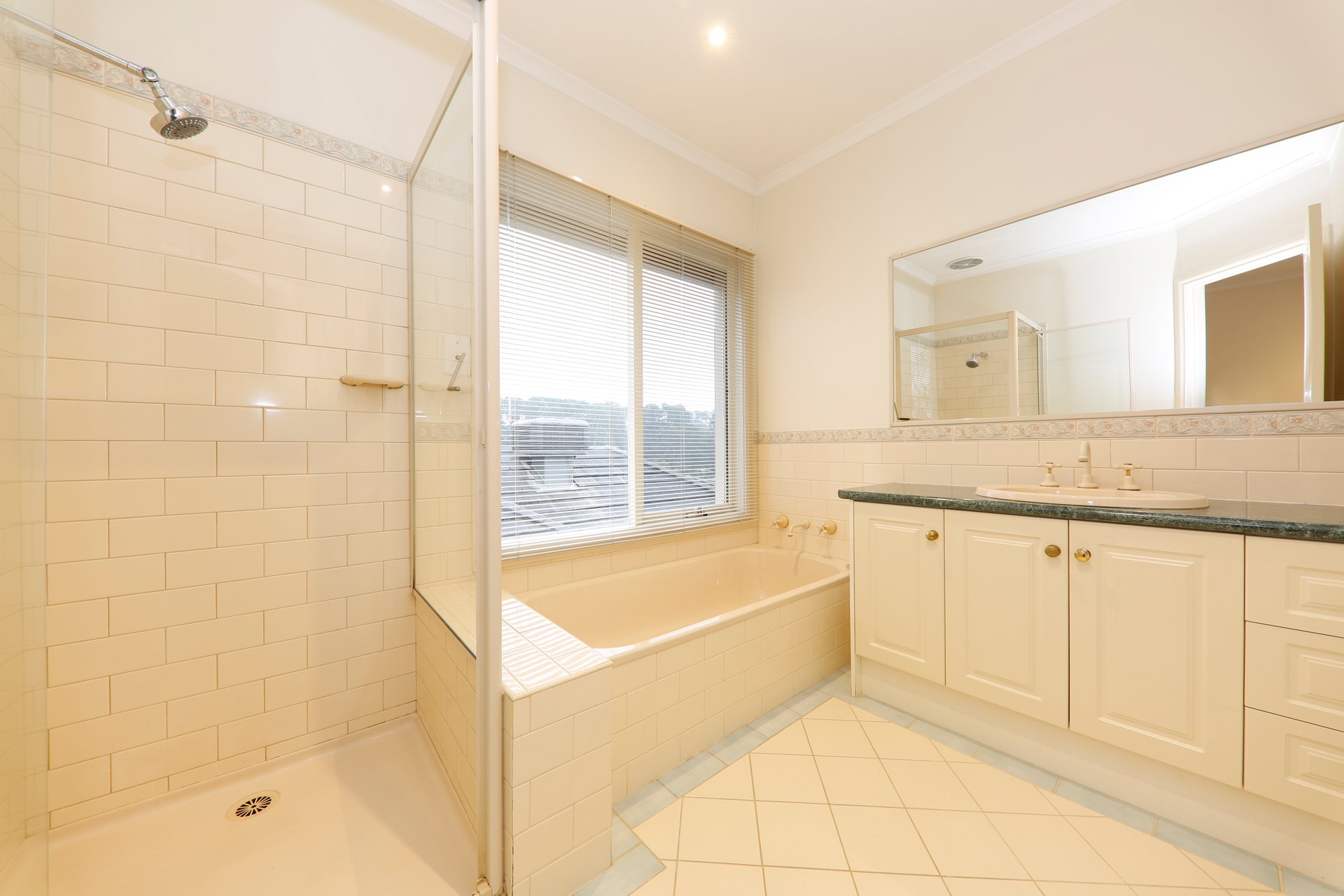 15 Leslie Street, Donvale image 5