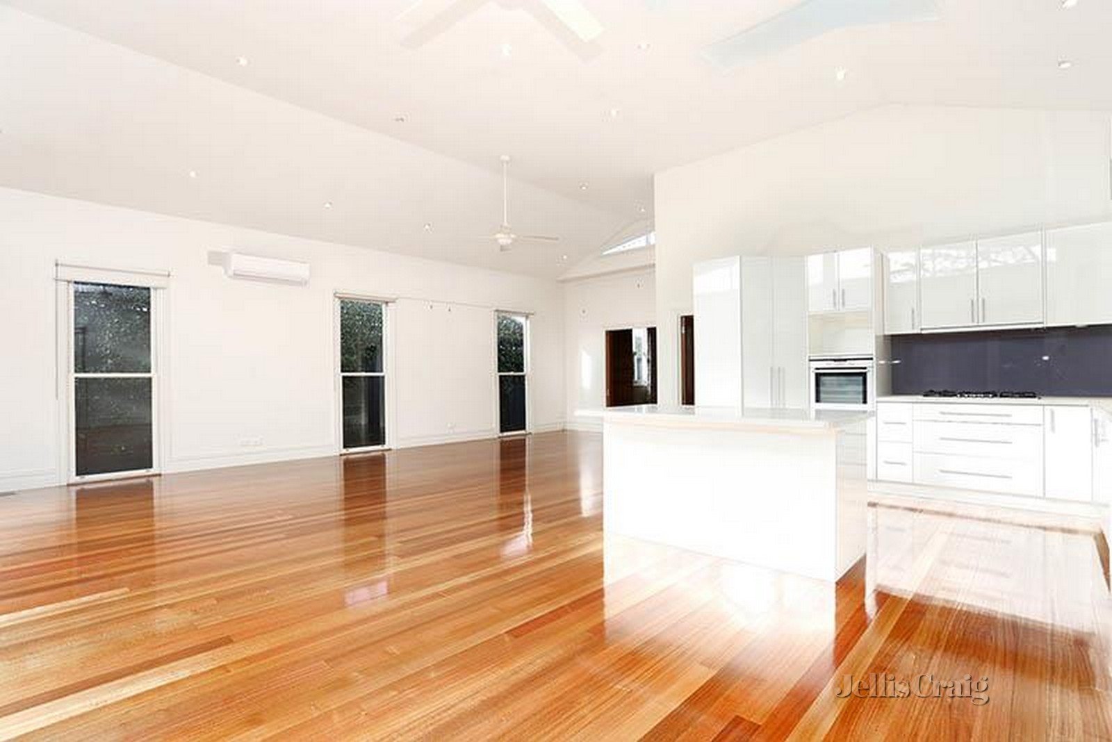 15 Leslie Street, Hawthorn image 2