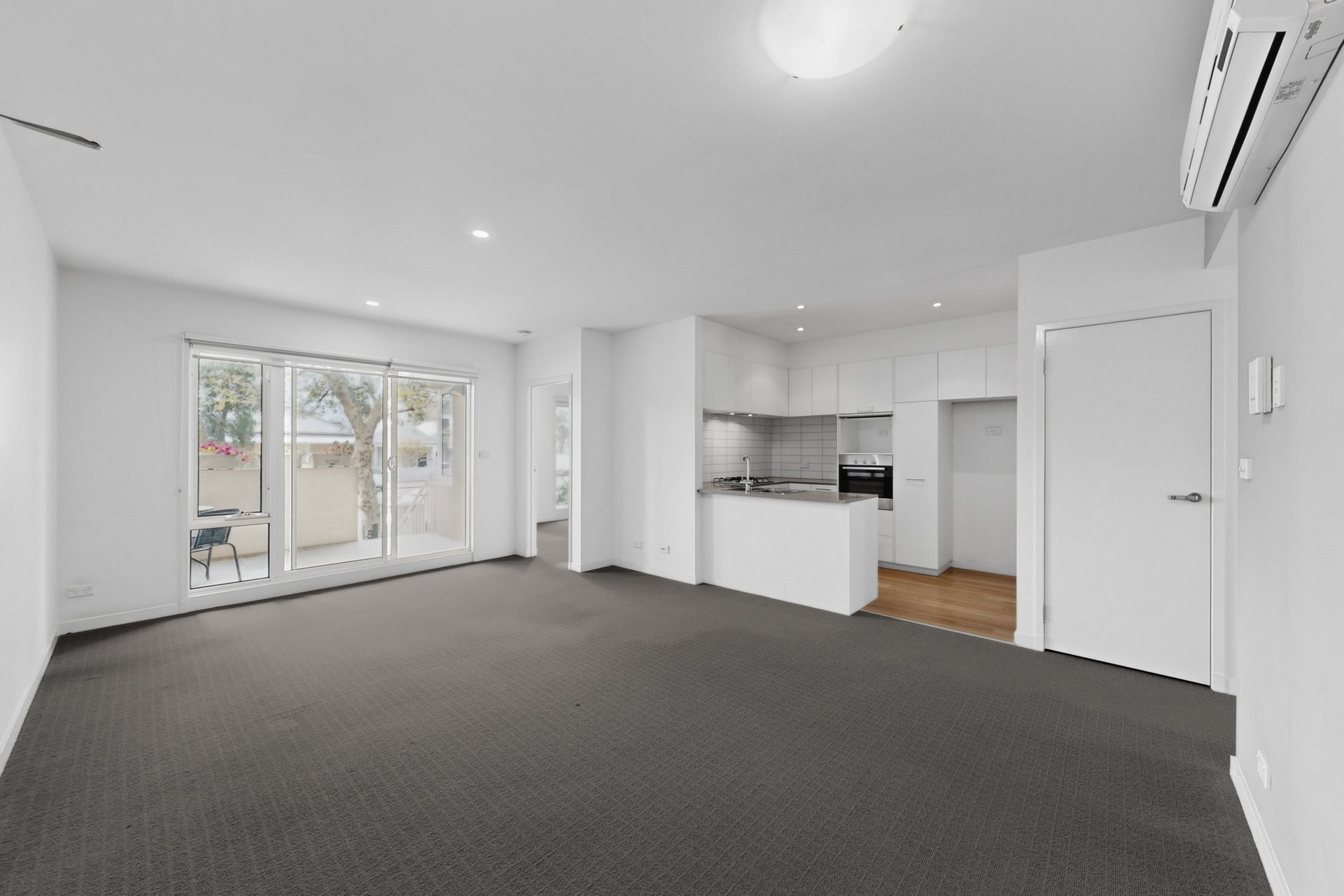 1/5 Liardet Street, Port&nbsp;Melbourne image 4