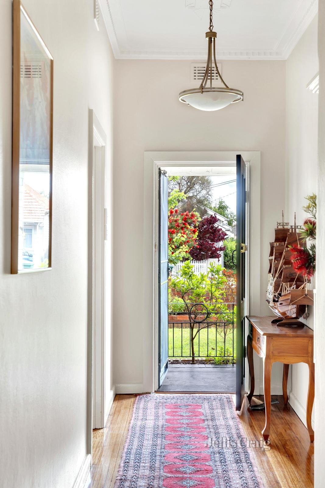 1/5 Linsey Street, Coburg image 2