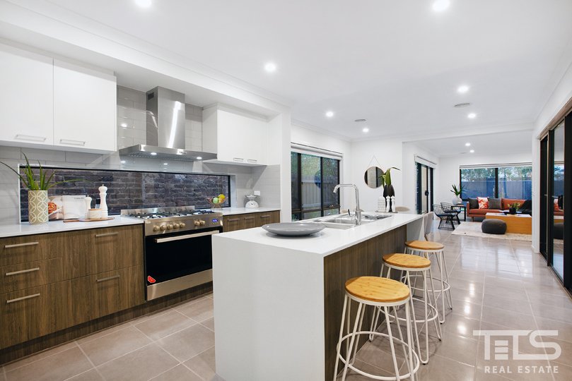 15 Lloyd Street, Strathmore image 18