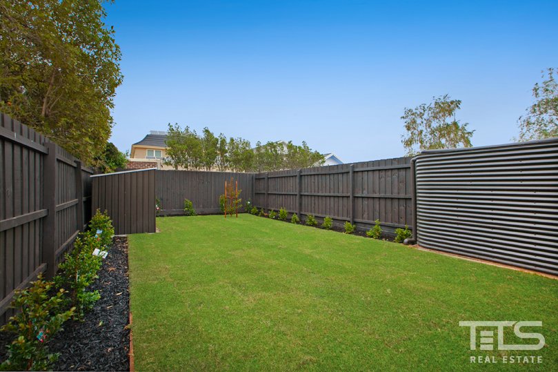 15 Lloyd Street, Strathmore image 22