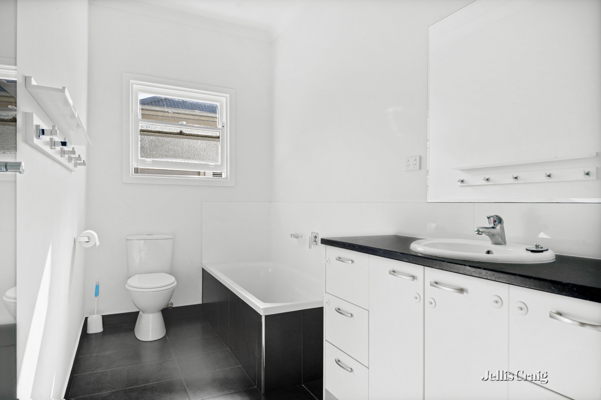 15 Loch Avenue, Ballarat&nbsp;Central image 7