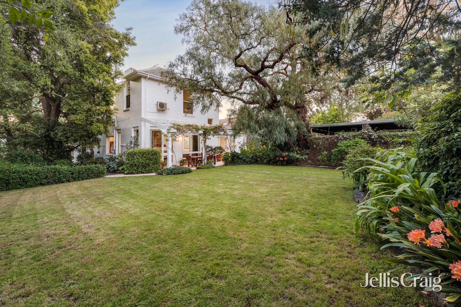 15 Loch Street, Camberwell image 3