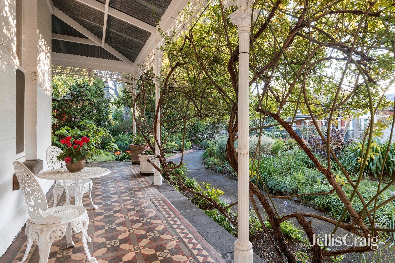 15 Loch Street, Camberwell image 5