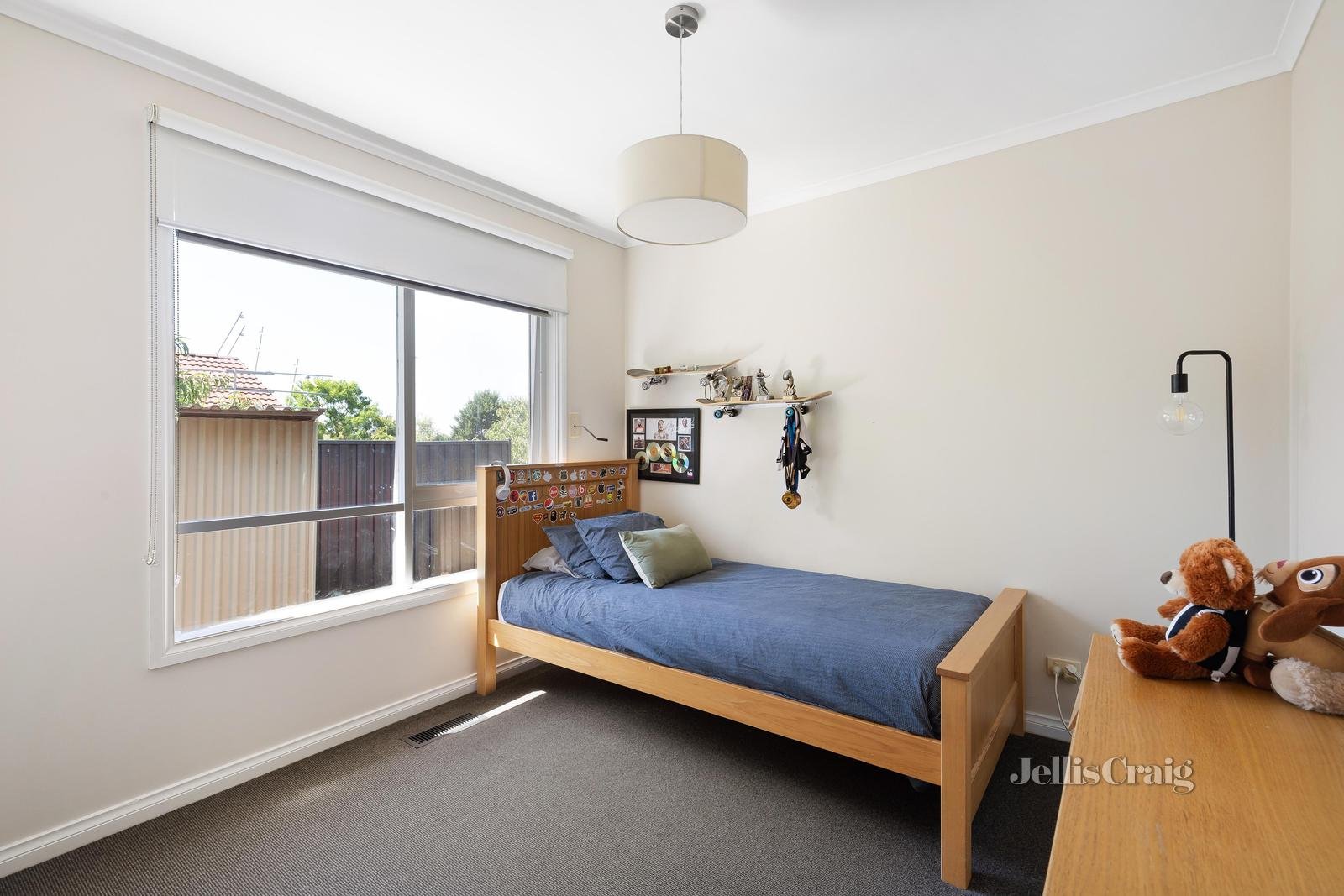 15 London Court, Greensborough image 12